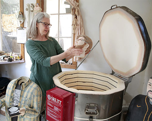 how-to-buy-a-kiln-for-home-use Home Potter With Kiln